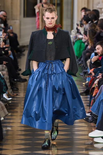 Look 15